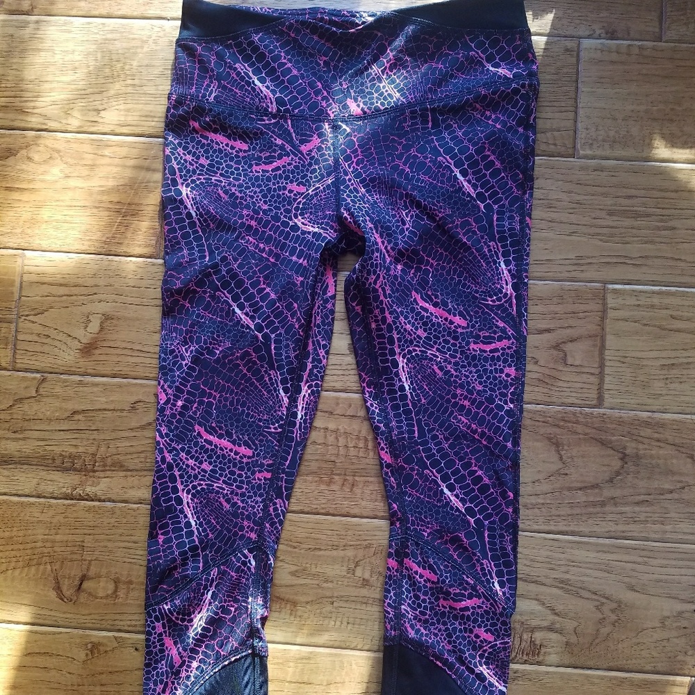 Cropped workout leggings
